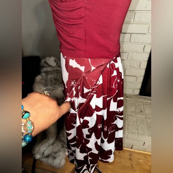 FURNEX Burgundy Bodice Dress White Floral Cotton Skirt Size Small NWT - Picture 4 of 11